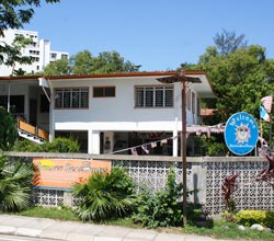 Borneo Beachouse Backpackers